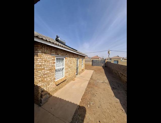 3 BEDROOM HOUSE FOR SALE IN LEHAE